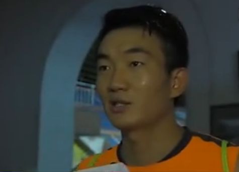 新发布的;月相版海报，以阴晴圆缺的月亮作为背景，串联起八大主要人物不同的角色心境